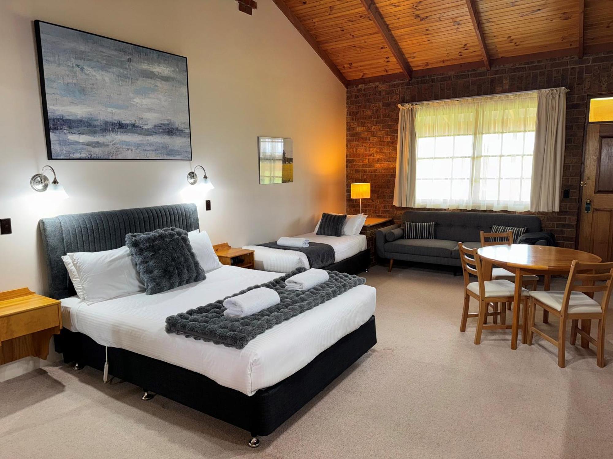 Coonawarra Place Motor Inn Exterior photo